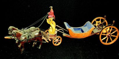 diminutif ancien d’un coupé hippomobile attelé...