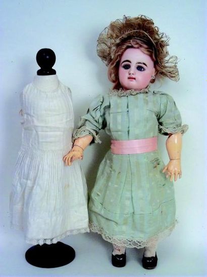 Bébé de la maison RABERY & DELPHIEU, tête...