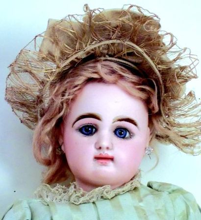 Bébé de la maison RABERY & DELPHIEU, tête...