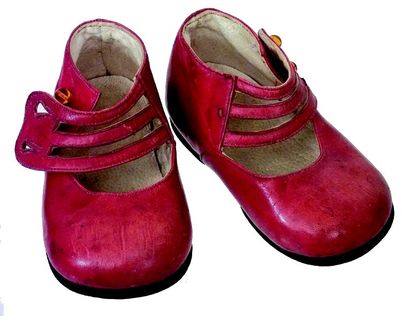 Paire de souliers d'enfant ou de poupée en...
