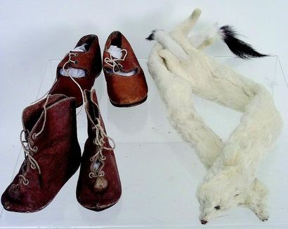 Paire de bottines brune de marque ALART,...