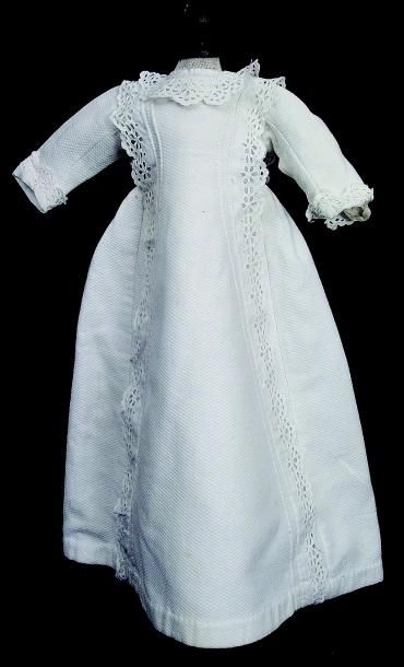 Robe de baptême en piqué coton avec broderie...