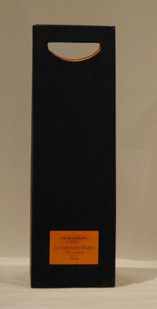 1 bout 1 CHAMPAGNE LA GRANDE DAME VEUVE CLICQUOT...