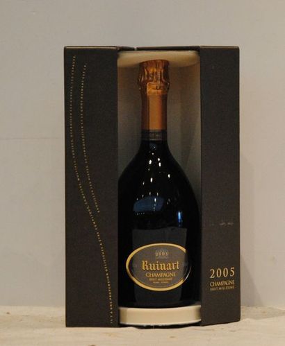 1 bout CHAMPAGNE RUINART BRUT MILLESIME 2005...
