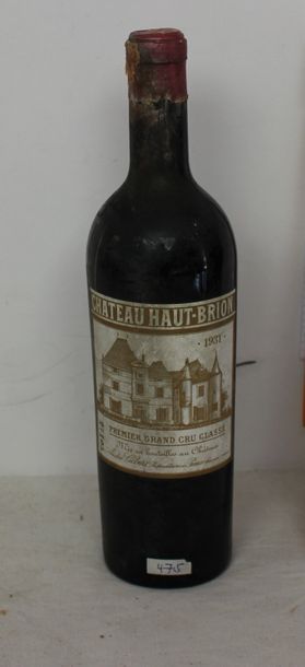 1 bout CHT HAUT BRION 1931 (demi épétiq lég...