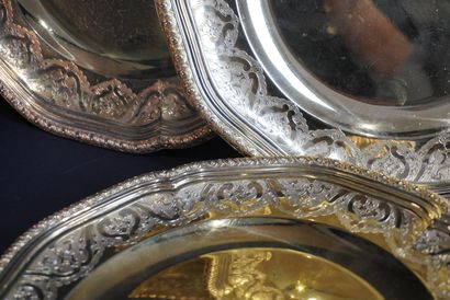 Puiforcat Paris. 6 assiettes en argent doré....