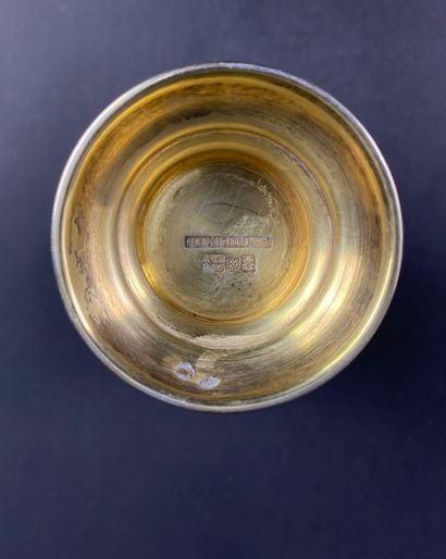 Russie. Argent cloisonné émaillé. Petit vase...