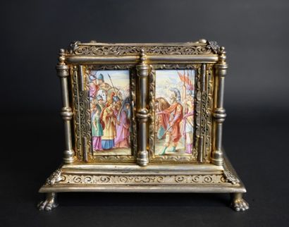 Vienne . Argent et émail de style Néo-Renaissance
Vienne....