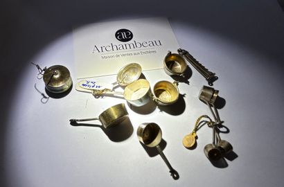 Miniature en argent
Miniature, ensemble casseroles,...