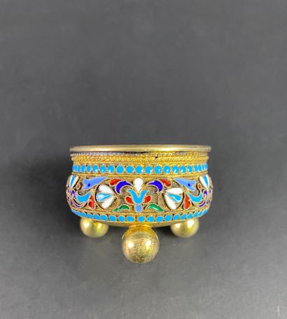 Russie. Argent cloisonné émaillé. Salière....