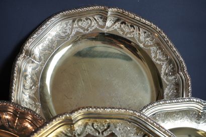 Puiforcat Paris. 6 assiettes en argent doré....