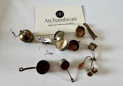 Miniature en argent
Miniature, ensemble casseroles,...