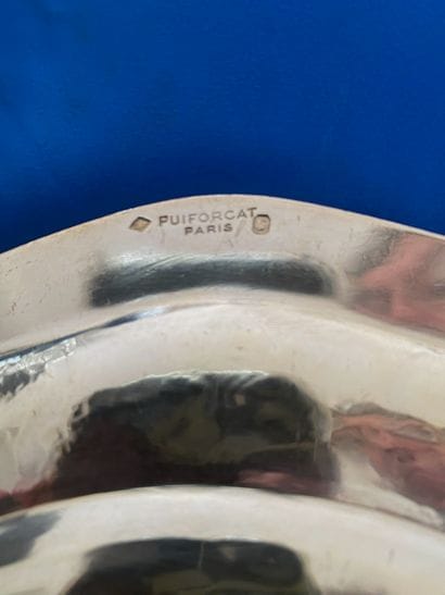 Puiforcat Paris. 6 assiettes en argent doré....