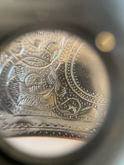 Rusie. Petite boîte en argent
Russie. Petite...