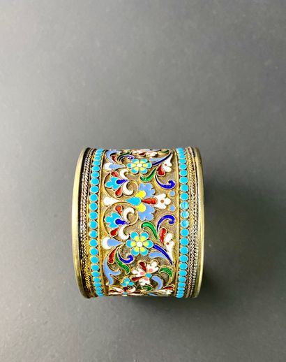 Russie. Argent cloisonné émaillé. Anneau...