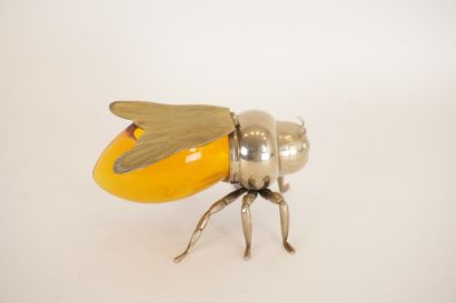 Silver-plated metal. Bee-shaped jam or honey...