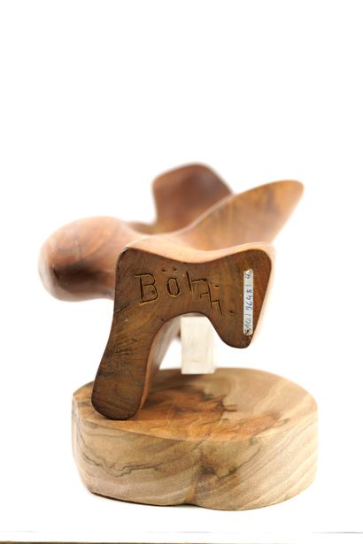 Design sculpture in wood, interlaced abstract...