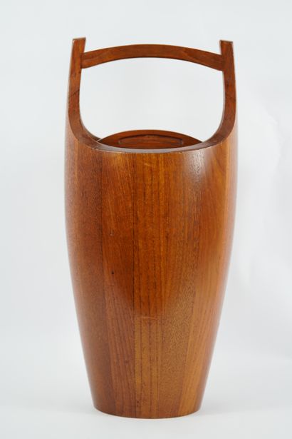 Teak wood ice bucket, Quist 196O Danish furniture....