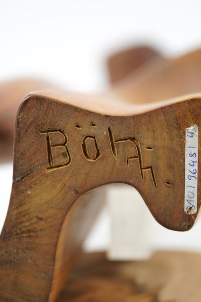 Design sculpture in wood, interlaced abstract...