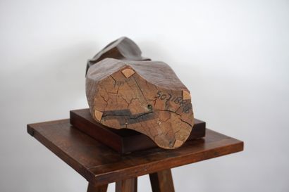 Wooden sculpture. Woman, Belgian or Dutch...