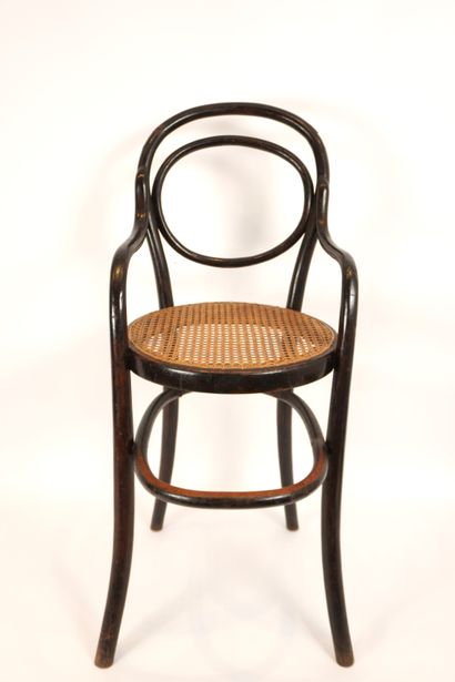 Thonet children's chair in turned wood. Seat...