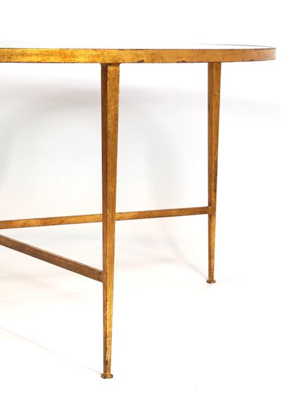 Ramsay. Coffee table with circular glass...