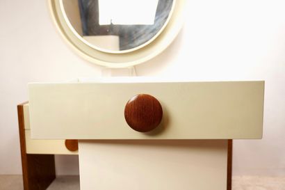Coiffeuse et son miroir, années 70-80. Le...