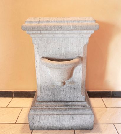 Colonne ou pied en pierre bleue de la carrière...