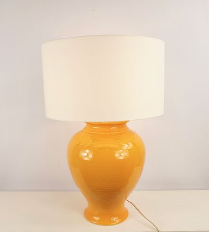 Table lamp, large yellow ceramic lamp base,...
