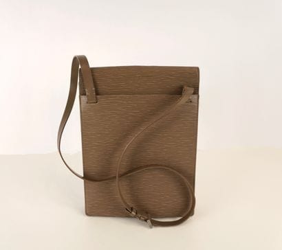 Louis Vuiton. Ramatuelle cob leather bag....