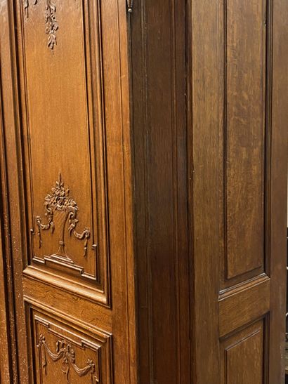 Liège XVIIIe. Belle petite armoire d'époque...