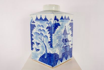 Chine. Importante boîte à thé en bleu blanc...