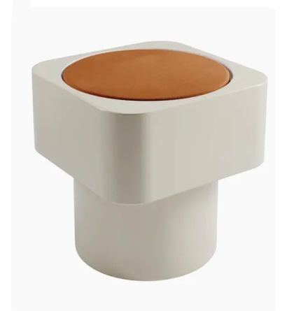 BUREAU BENJAMIN Monoprix. Pouf coussin
Dimensions...
