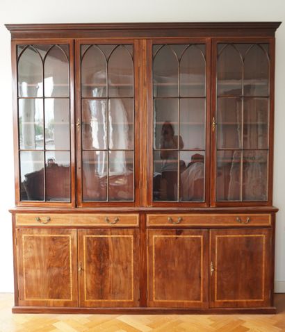 Vitrine, bibliothèque en acajou. Composée...