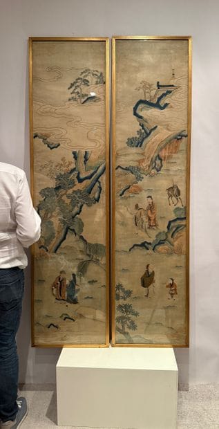 China. Set of two silk panels, Chinese figures,...