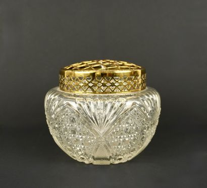 PIQUE FLEURS 03. Verre pressé et soufflé....