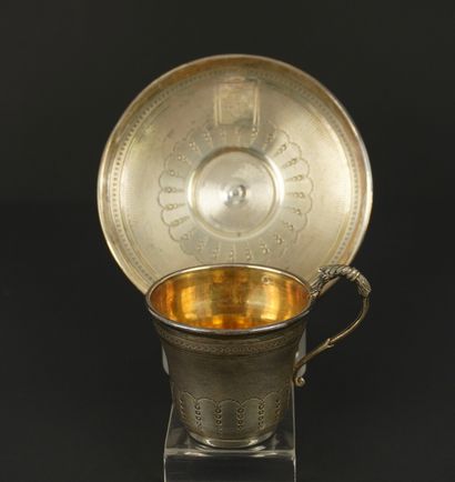 Argent. Tasse et sous-tasse