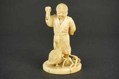 OKIMONO. Ivoire. Japon, fin de l'ère Meiji...