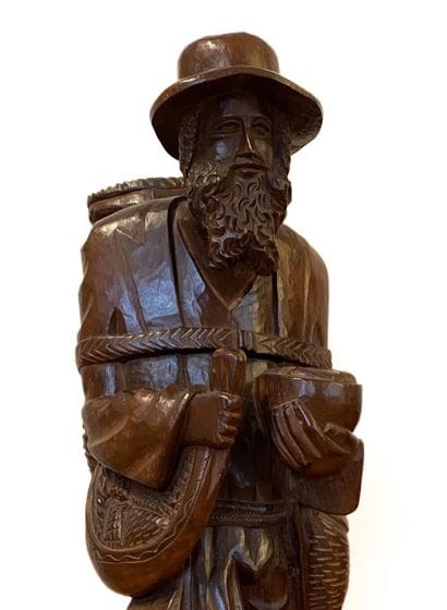 Grande Sulpture en bois, probabement teck...