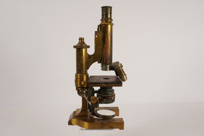 E.LEITZ WETZLAR. Brass microscope in original...
