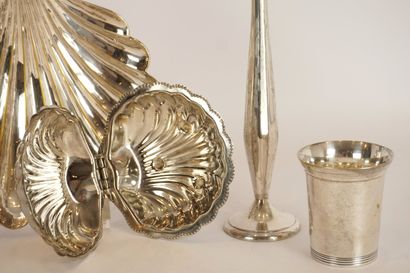 Silver-plated metal. Set of 4 objects: Timbale,...