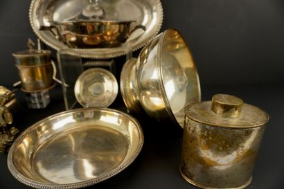 Silver-plated metal.
Meeting of various silver-plated...