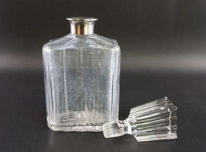 Carafes col en argent. Mod. plat H 26cm....