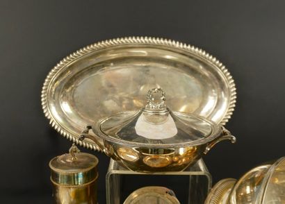 Silver-plated metal.
Meeting of various silver-plated...