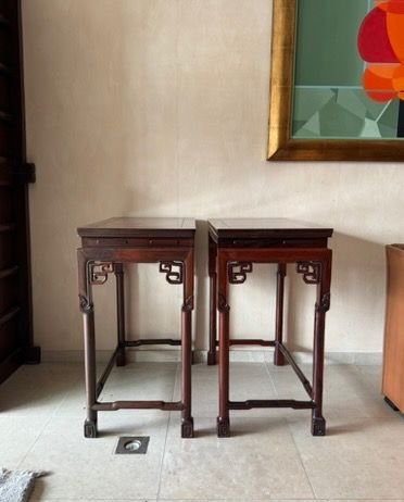 Chine, XXe siècle. Paire de sellettes en...