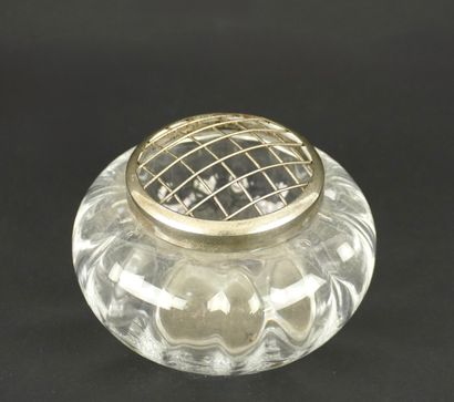PIQUE FLEURS 10. Verre.
Provenance, collection...