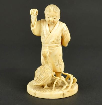 OKIMONO. Ivoire. Japon, fin de l'ère Meiji...