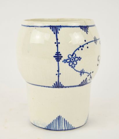 Ensemble de pots à épices et de bocaux de...