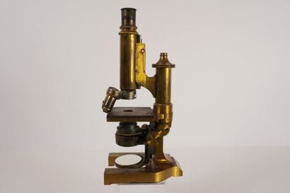 E.LEITZ WETZLAR. Brass microscope in original...