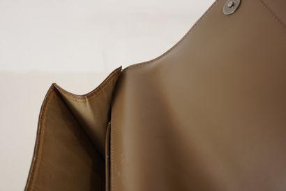 Louis Vuiton. Ramatuelle cob leather bag....